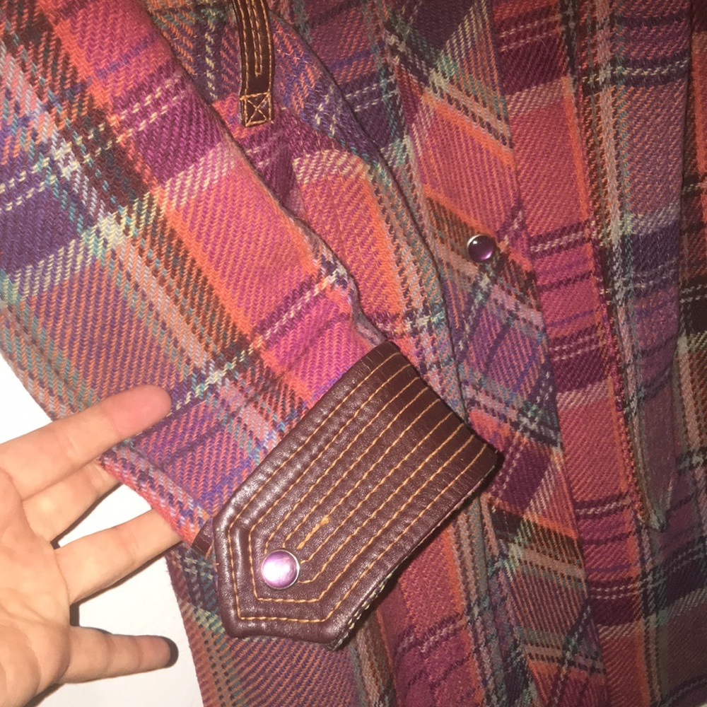 Coat - Picture 5 of 7